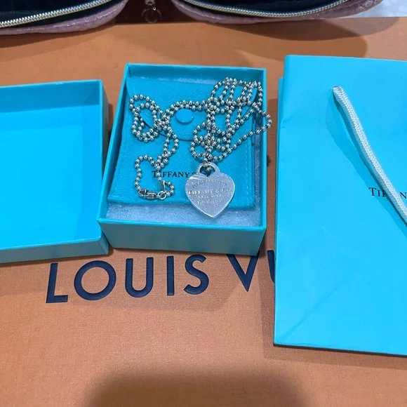 Tiffany & Co 925 necklace 34 in - Picture 5 of 8